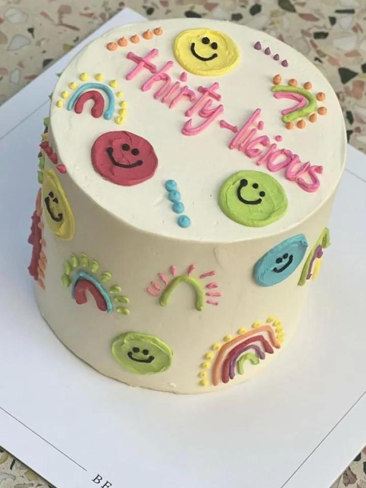 beambakes_yazili_pastalar_smiley_cake_1.JPG