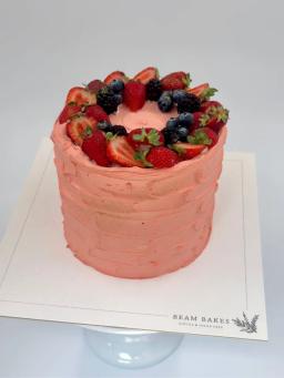 beambakes_klasik_pastalar_strawberry_dream_cake_1.JPG