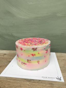 beambakes_cocuk_pastalari_confetti_cake_1.JPG