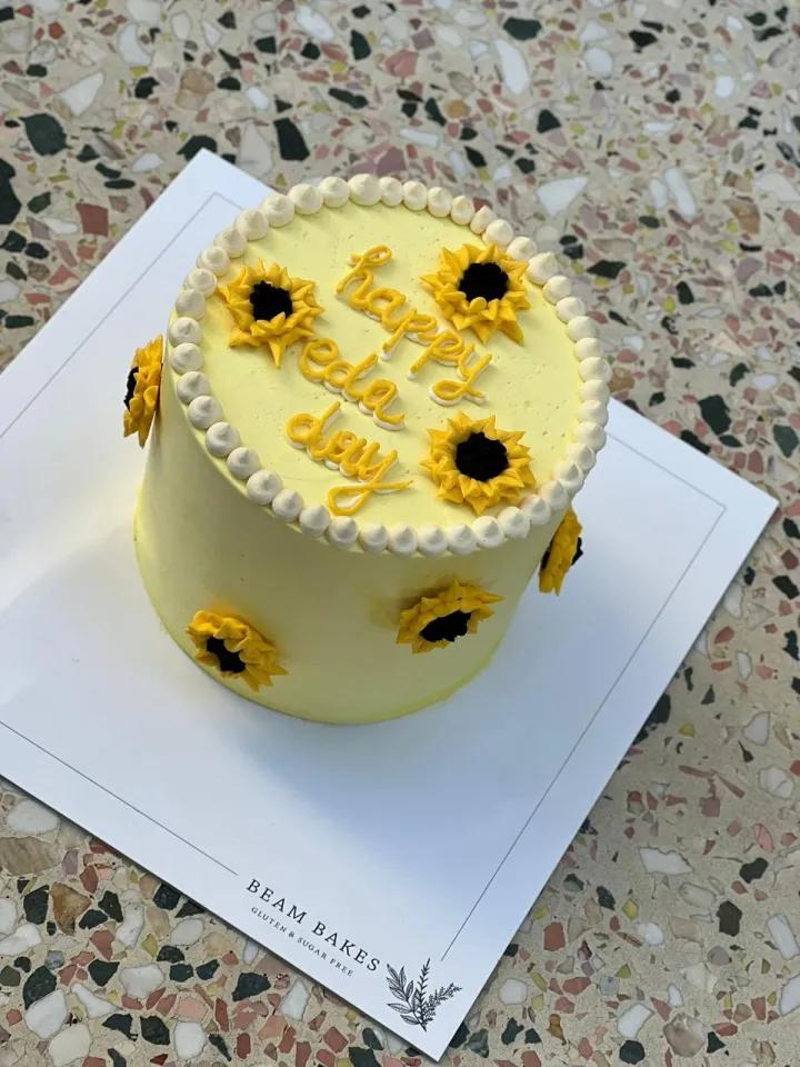 beambakes_cicekli_pastalar_sunflower_cake_2.JPG